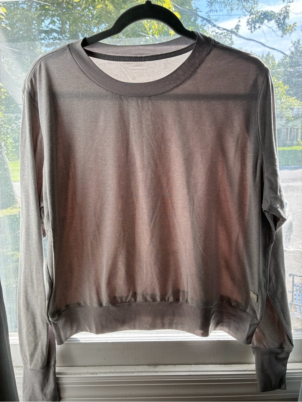 Vuori Halo Lightweight Women's Heather Gray Crewneck